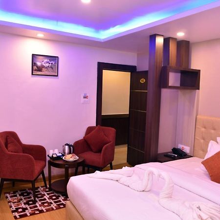Marinha Airport Hotel Kathmandu Esterno foto