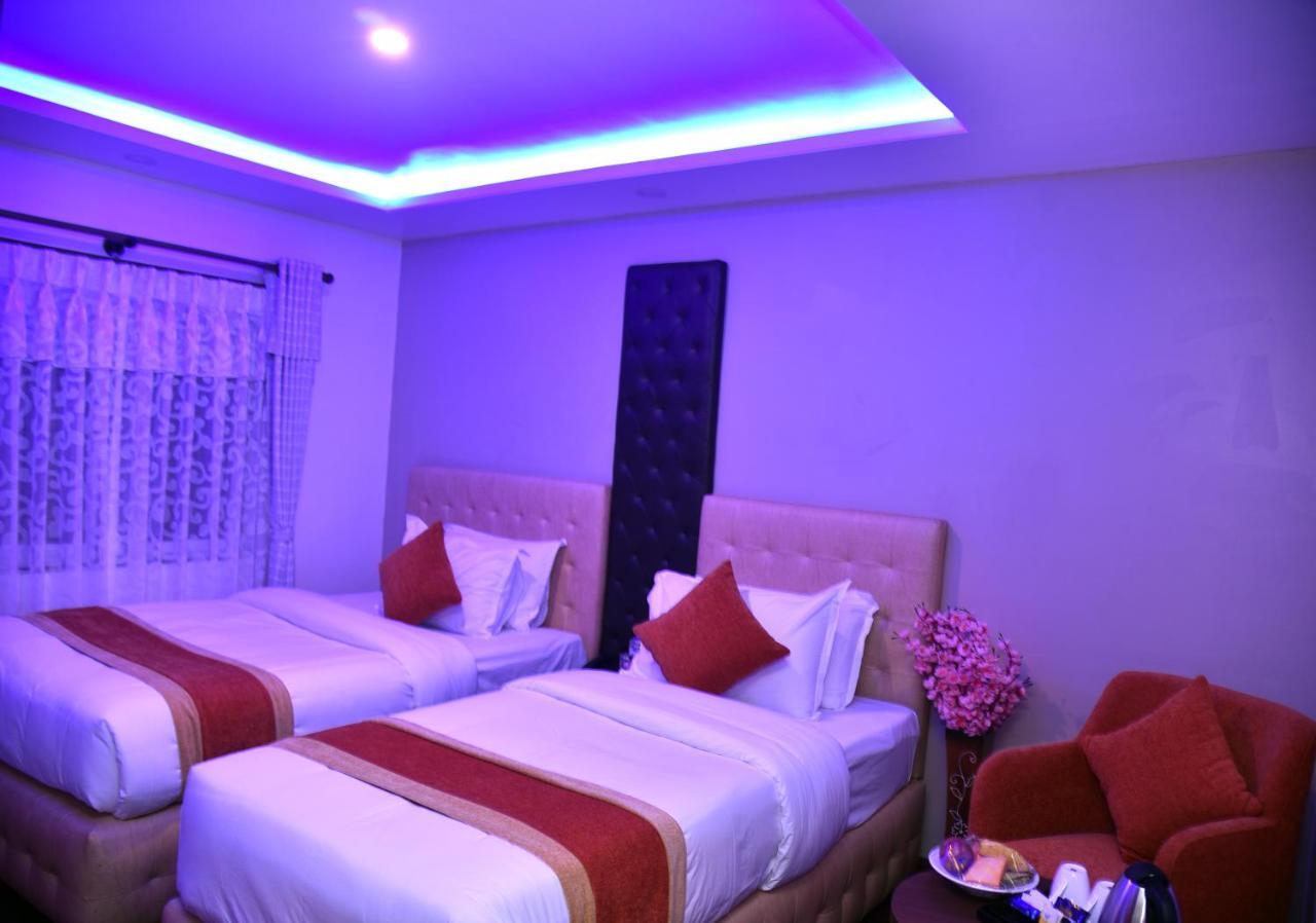 Marinha Airport Hotel Kathmandu Esterno foto