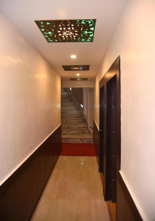 Marinha Airport Hotel Kathmandu Esterno foto