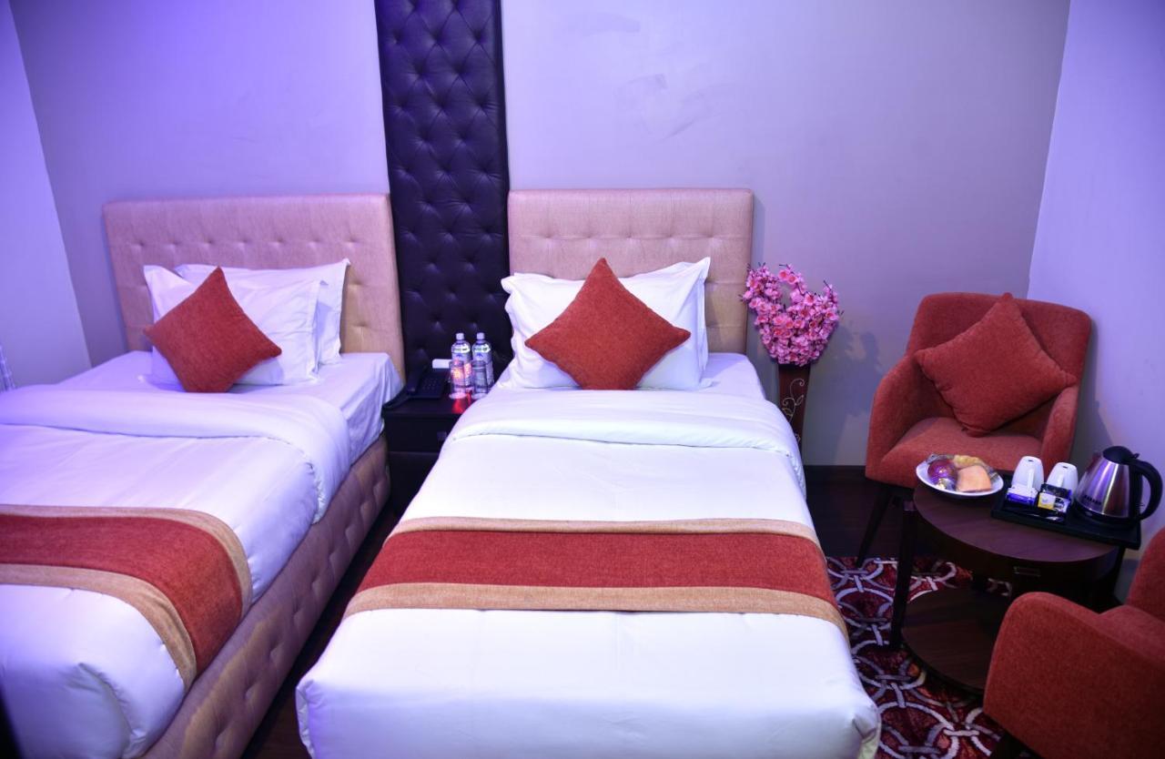 Marinha Airport Hotel Kathmandu Esterno foto