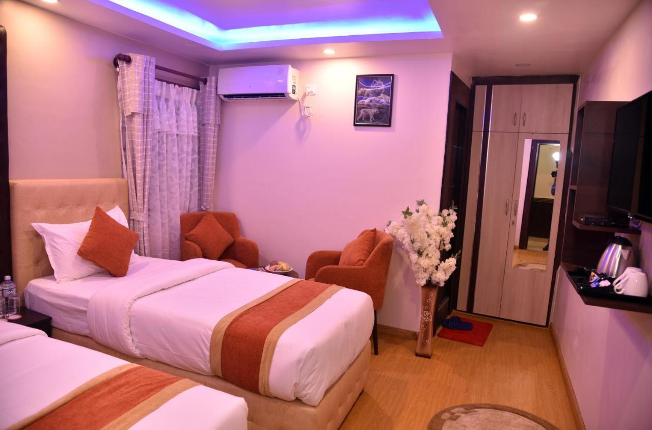 Marinha Airport Hotel Kathmandu Esterno foto